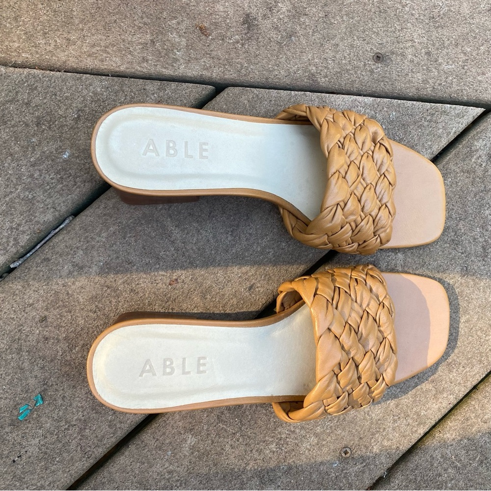 NWOT Able Leather 2” Heel Sandals, Size 8